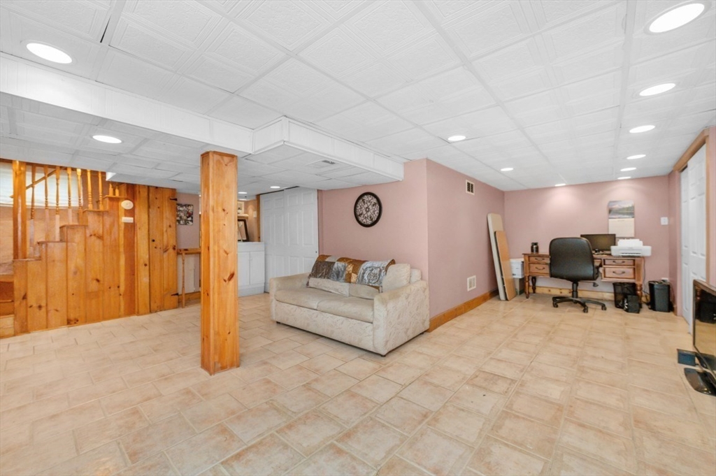 24 Sylvia Street Property Photo 17