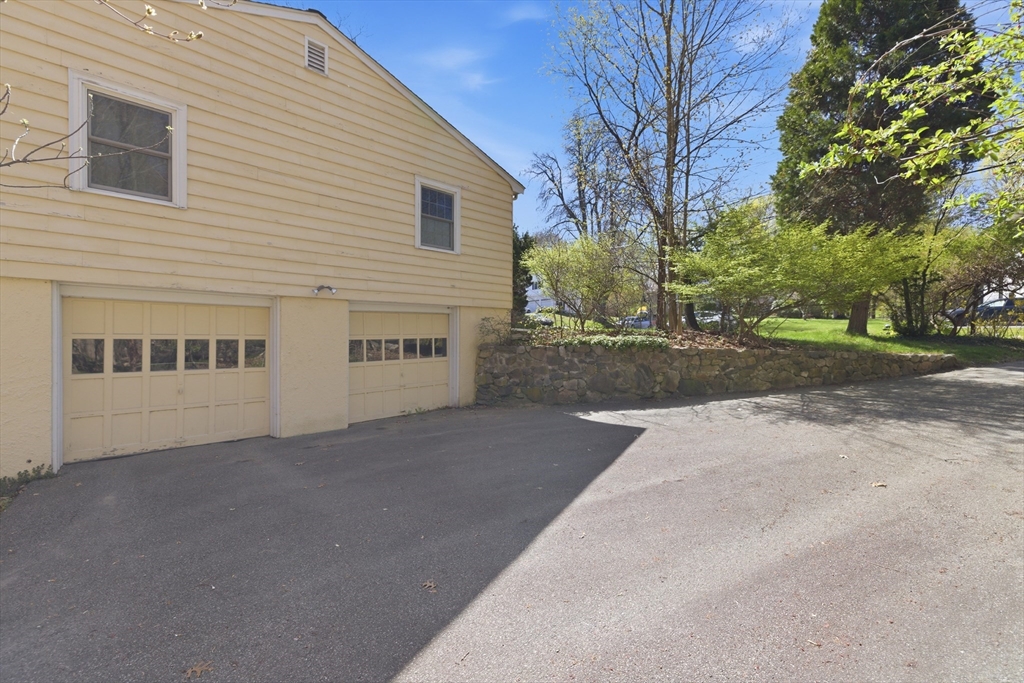 18 Wyman Road Property Photo 7