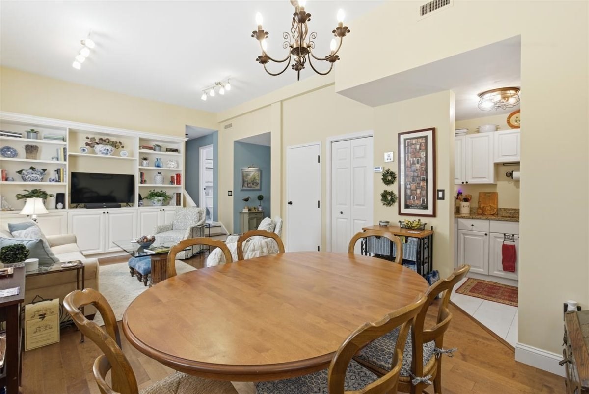 65 Glen Rd # H1 Property Photo 11