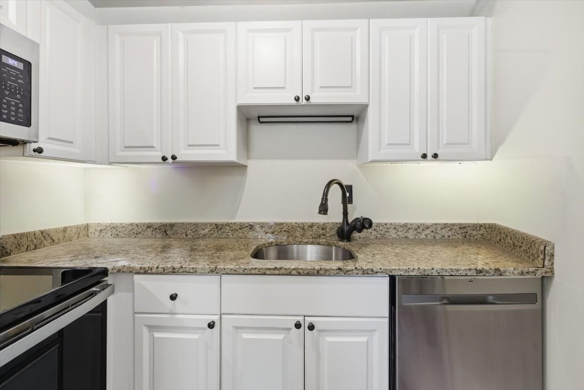 65 Glen Rd # H1 Property Photo 14