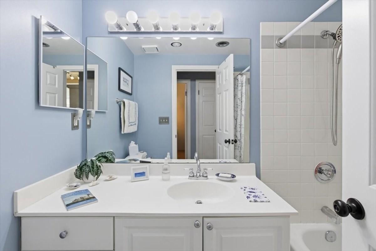 65 Glen Rd # H1 Property Photo 31
