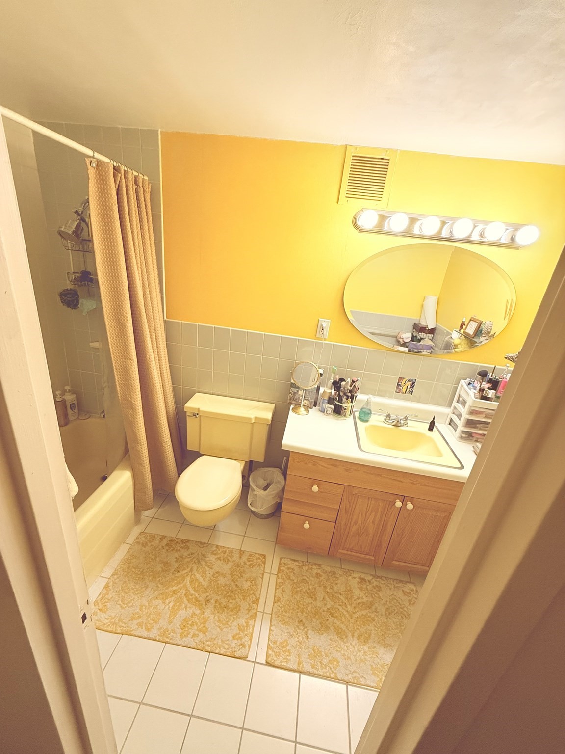 300 Lynn Shore Drive # 207 Property Photo 16