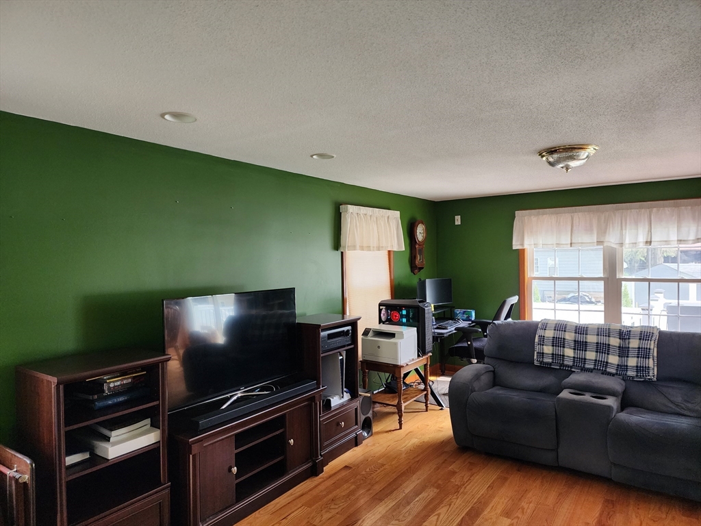33 Guerin St Property Photo 15