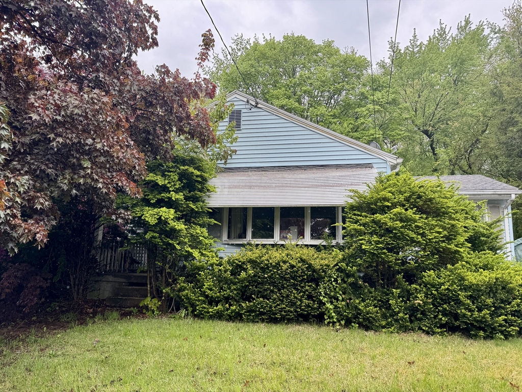 210 Shaker Rd Property Photo 1