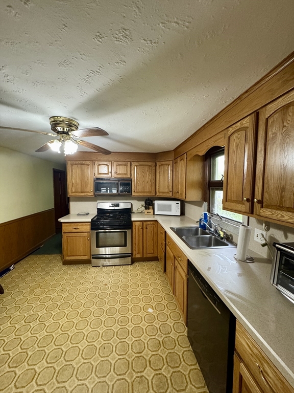 210 Shaker Rd Property Photo 4