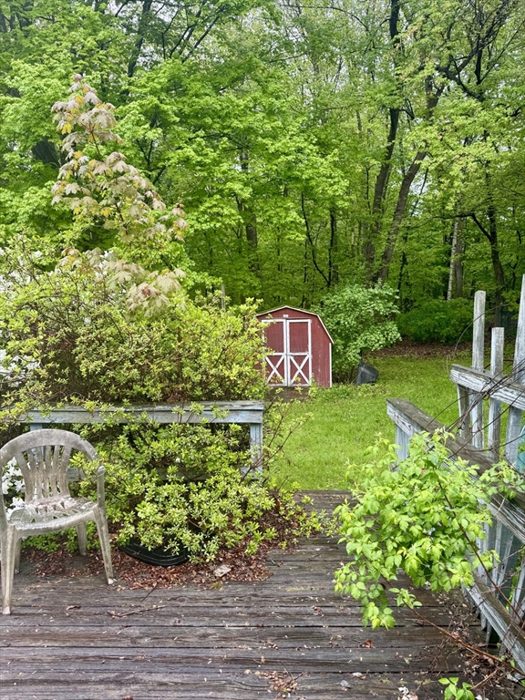 210 Shaker Rd Property Photo 10