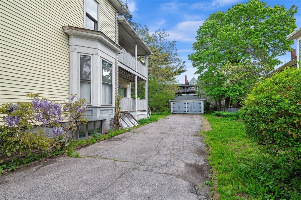 106 Ellery St Property Photo 30