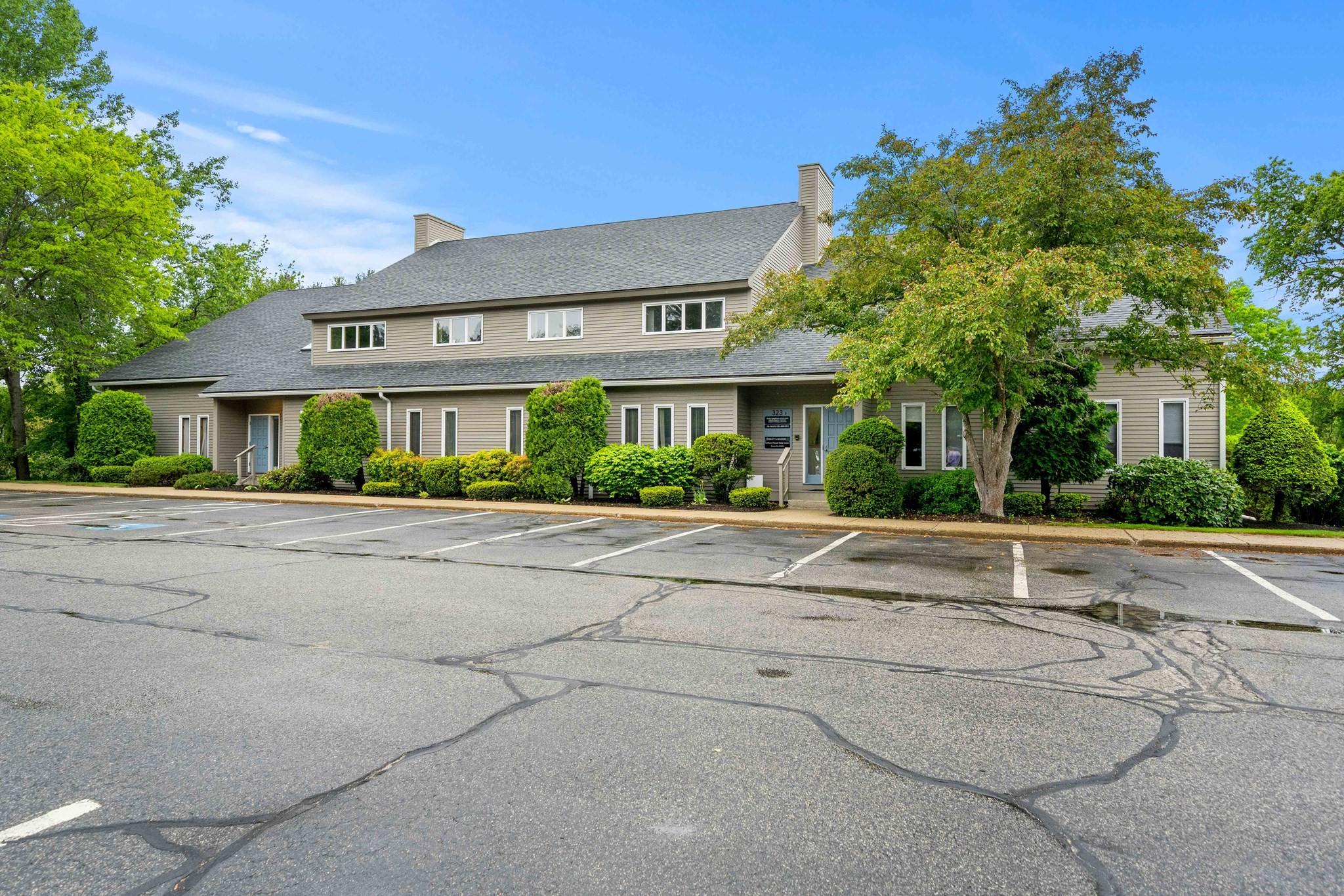323 Boston Post Rd # 3D Property Photo 1
