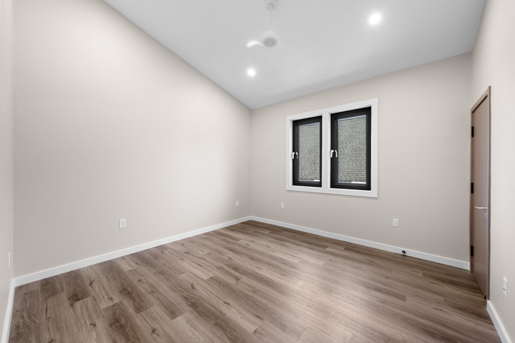 14 Schuyler # 4 Property Photo 13