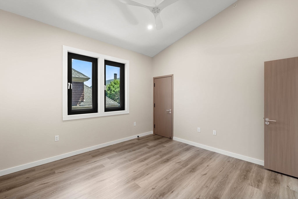 14 Schuyler # 4 Property Photo 23