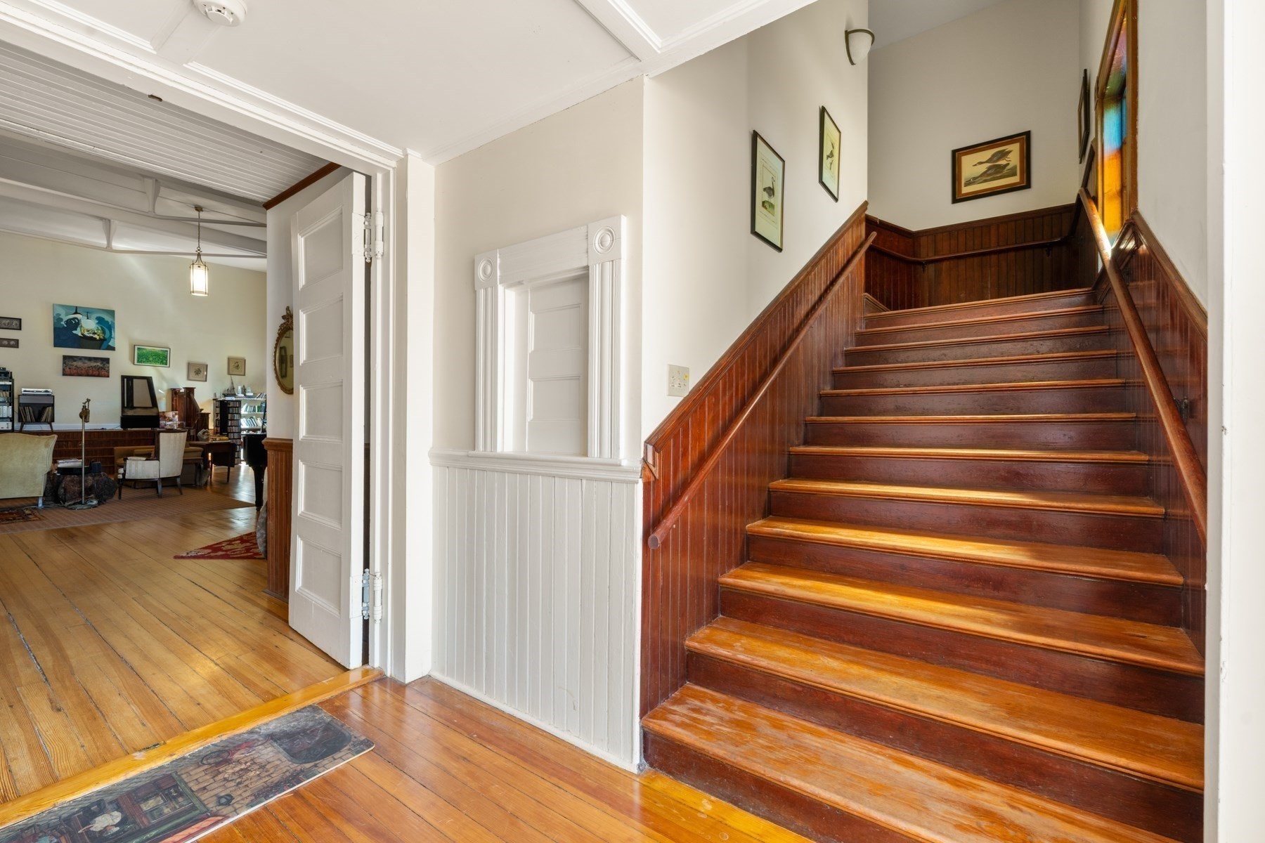535 Washington Street Property Photo 9