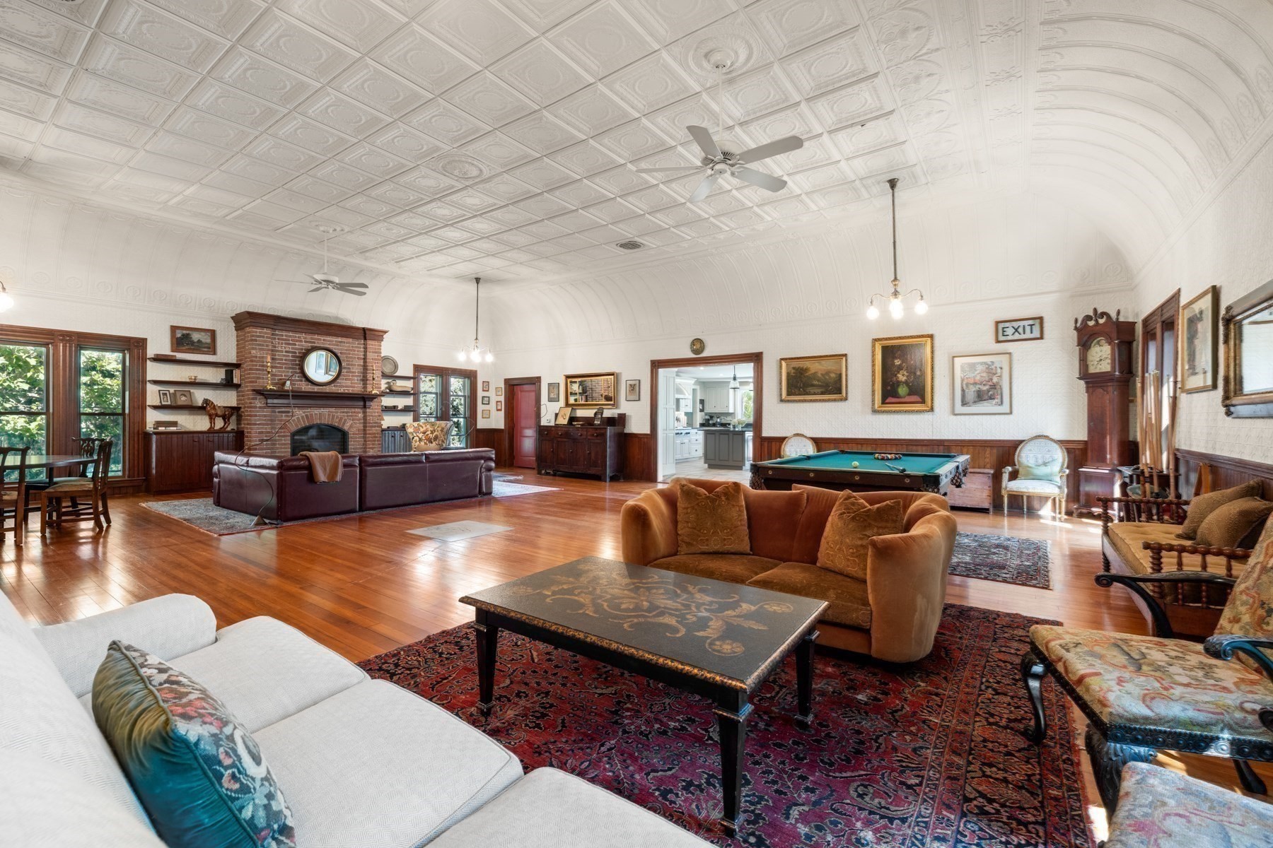 535 Washington Street Property Photo 11