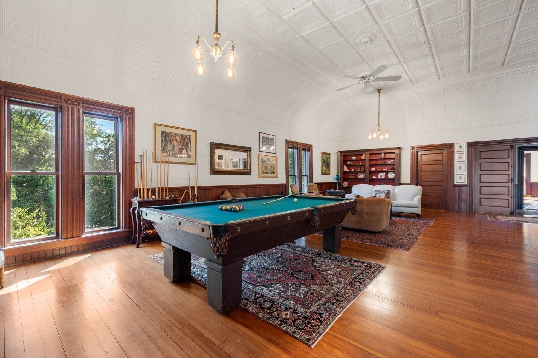 535 Washington Street Property Photo 14