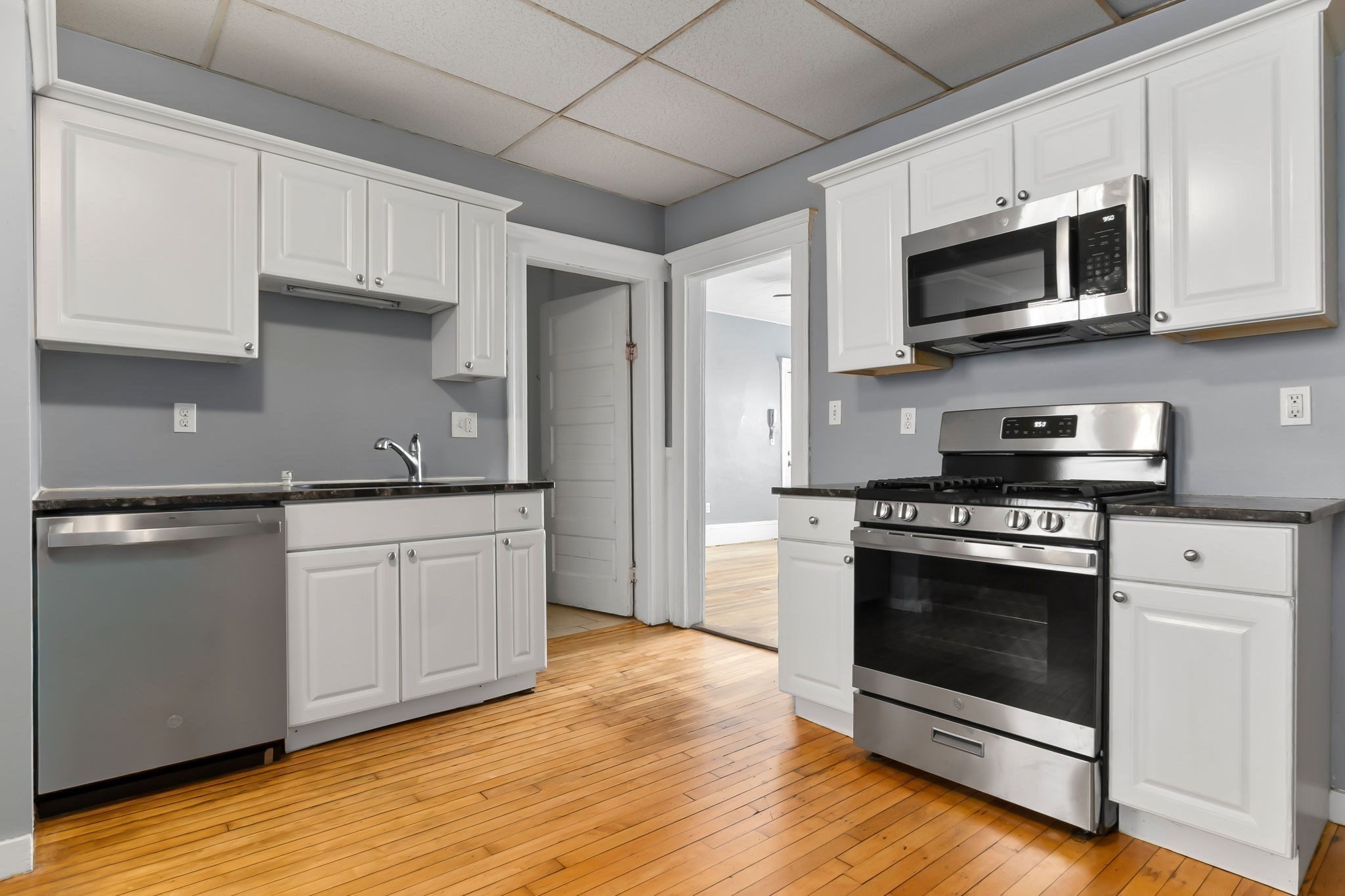 56 Ward St # 3b Property Photo 1