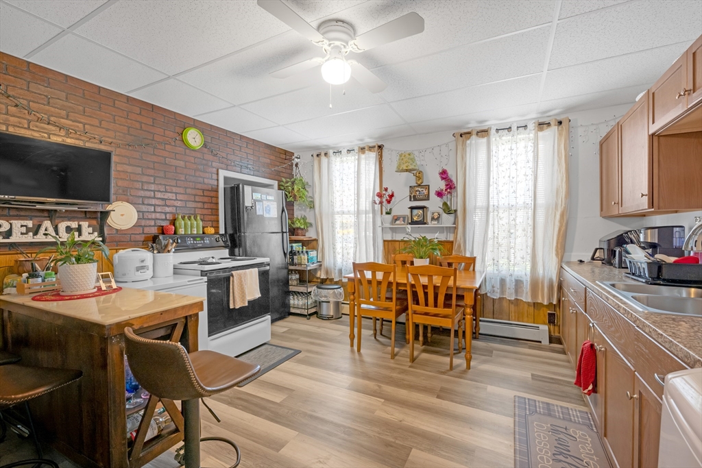 14 Mendon St Property Photo 6