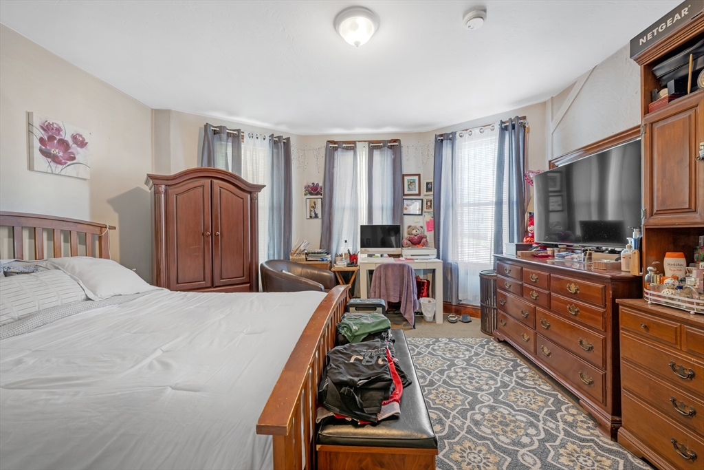 14 Mendon St Property Photo 8