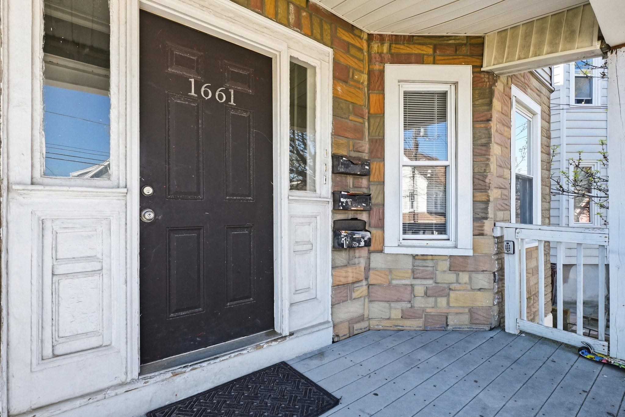 1661 North Shore Rd Property Photo 3