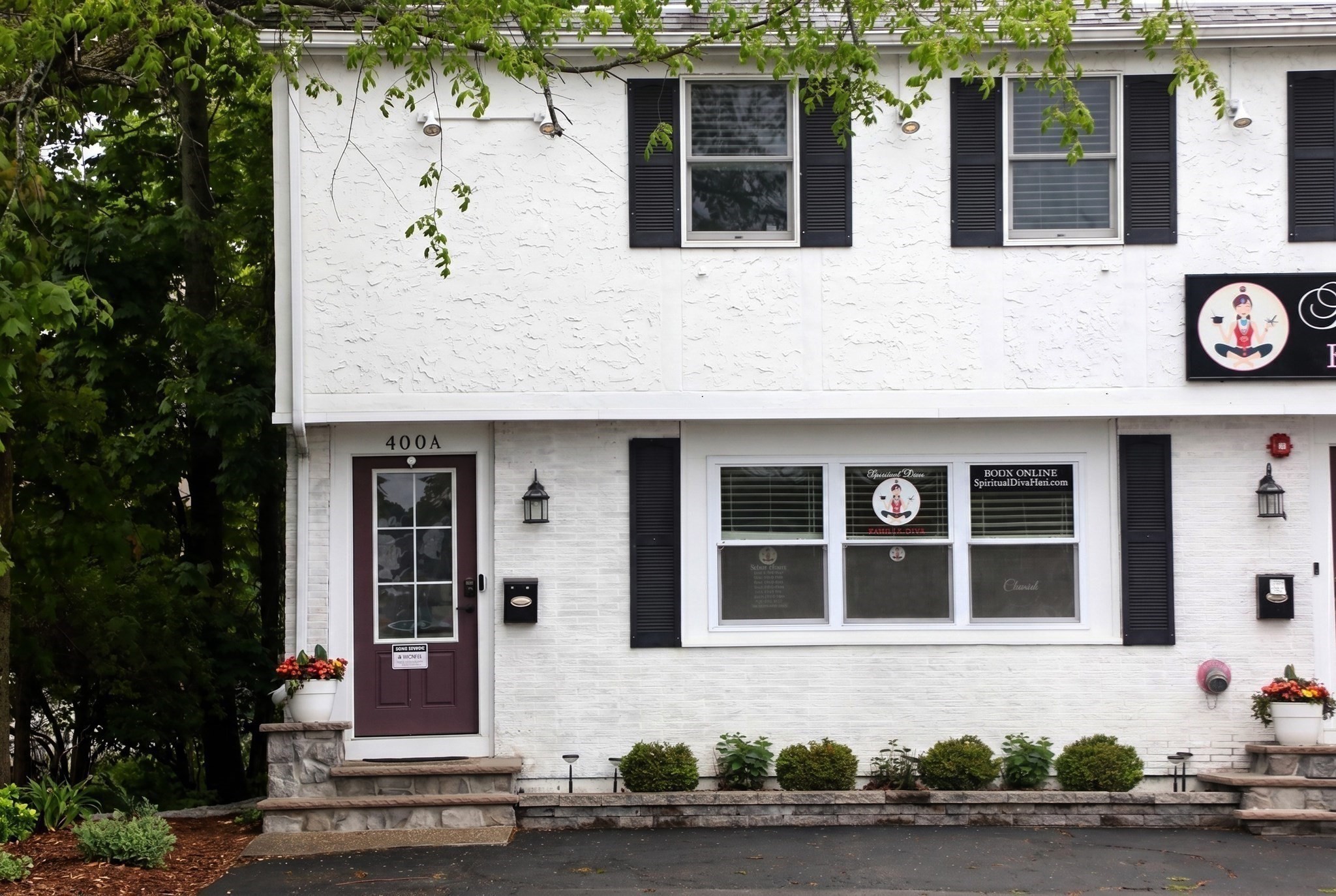 400 Main Property Photo 3