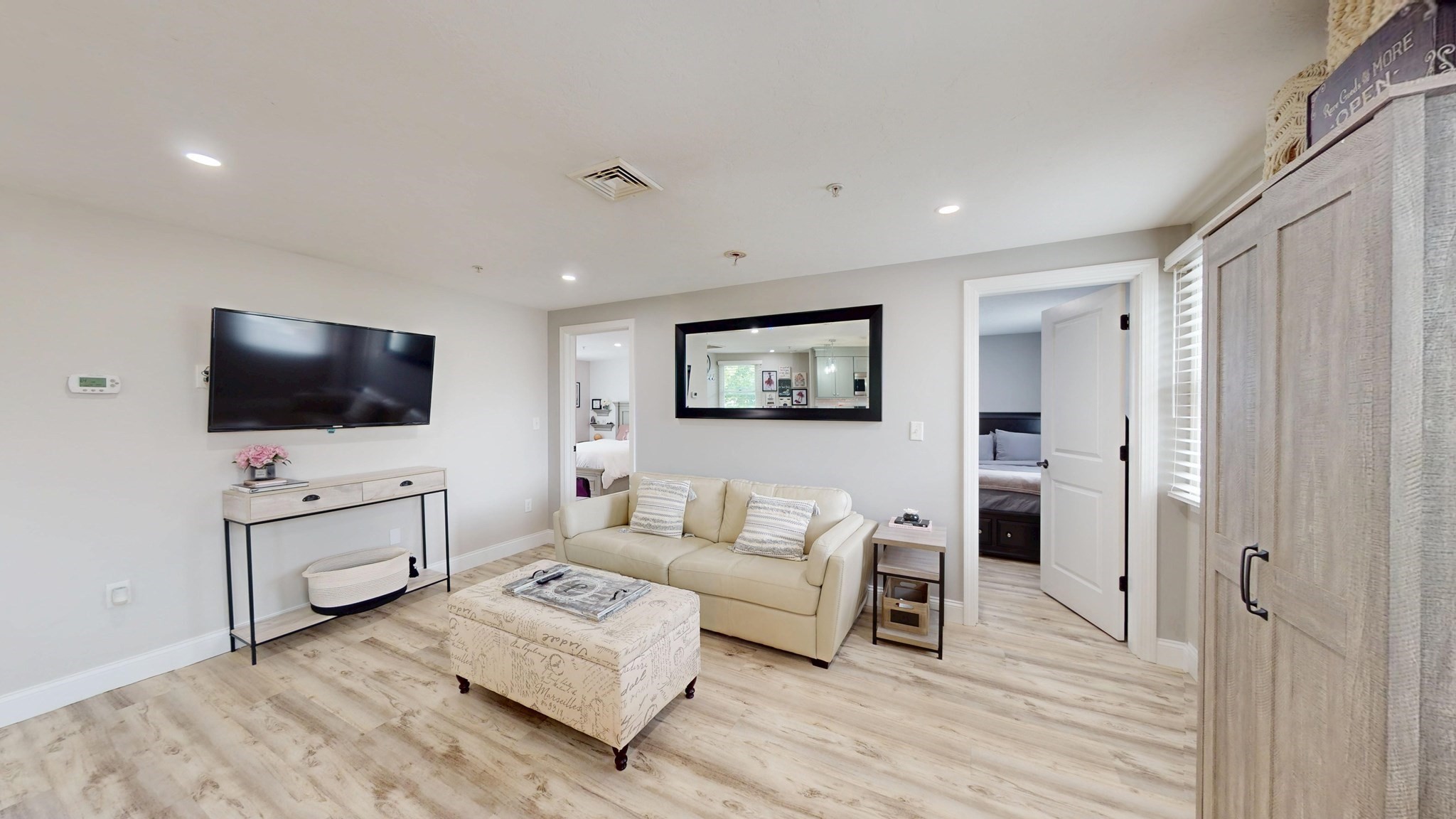 400 Main Property Photo 12