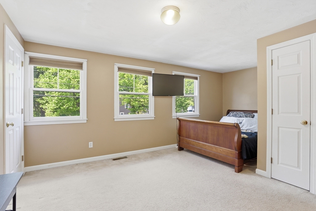 1185 Main St # 4 Property Photo 22
