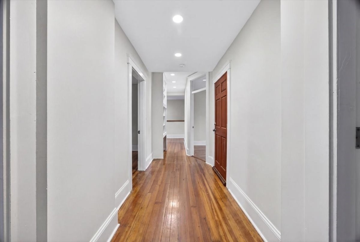 23 Netherlands Rd # 1 Property Photo 5