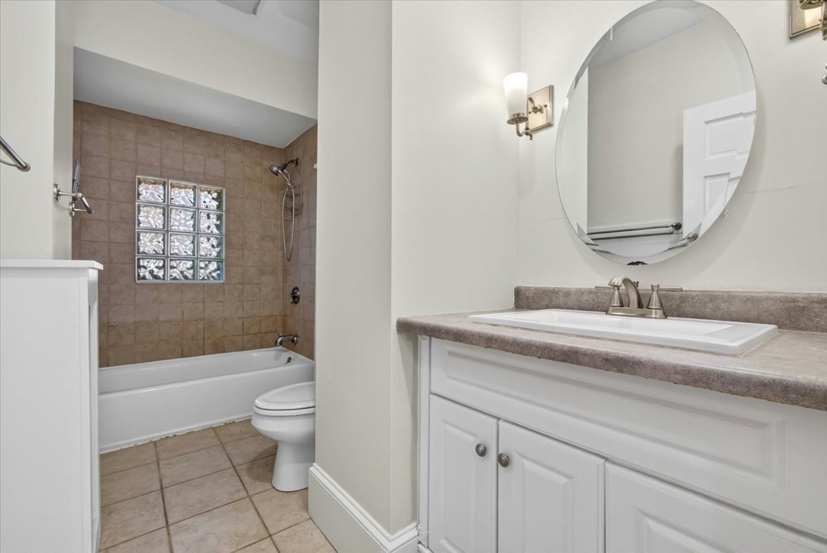 23 Netherlands Rd # 1 Property Photo 17