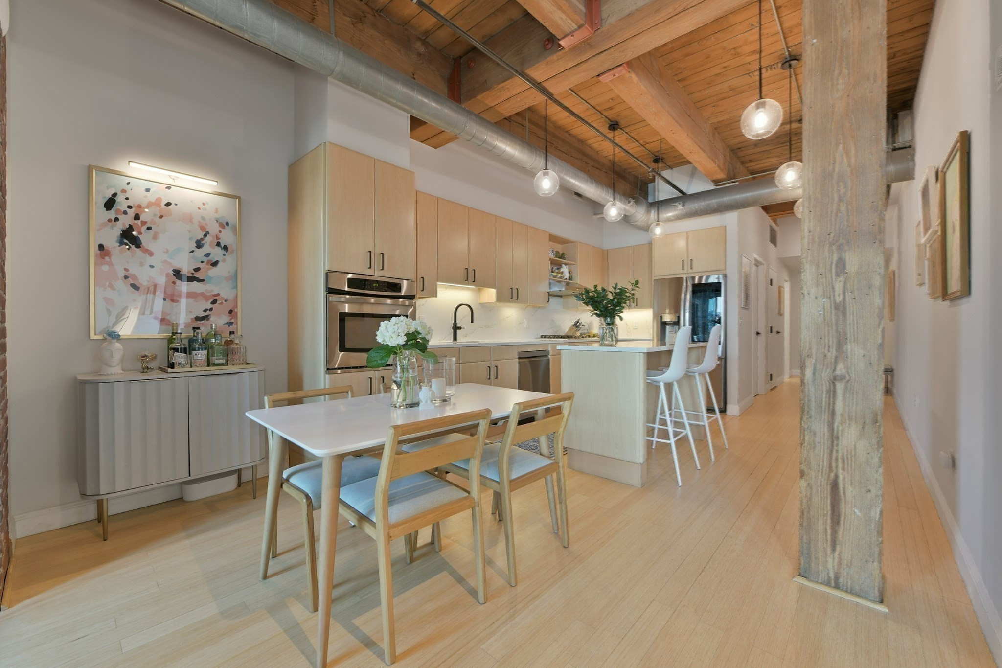 9 W Broadway # 410 Property Photo 4