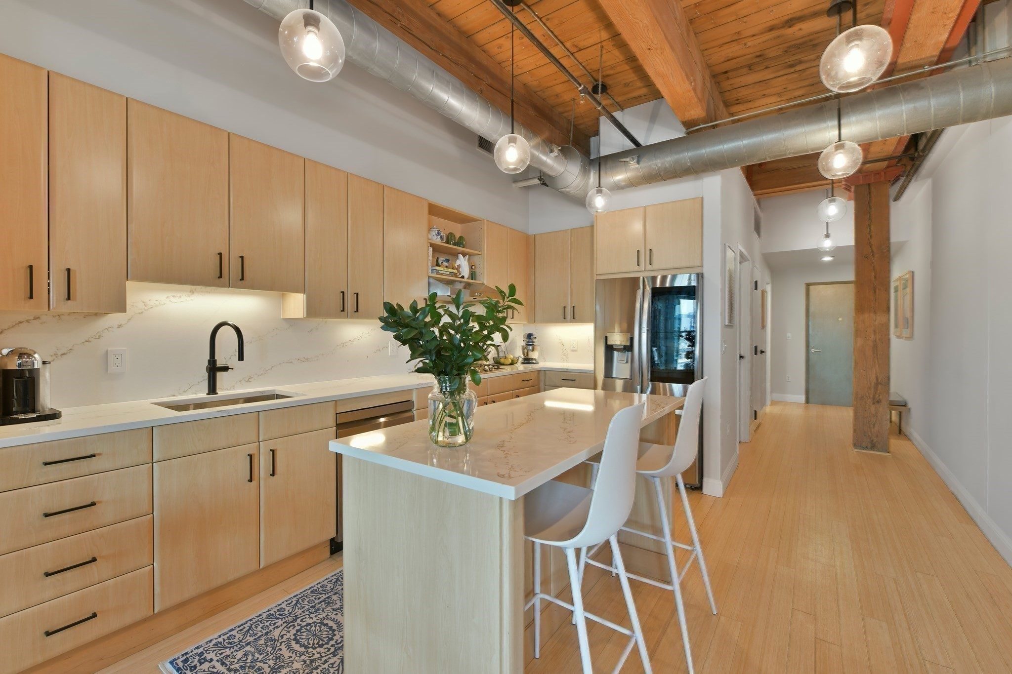 9 W Broadway # 410 Property Photo 5