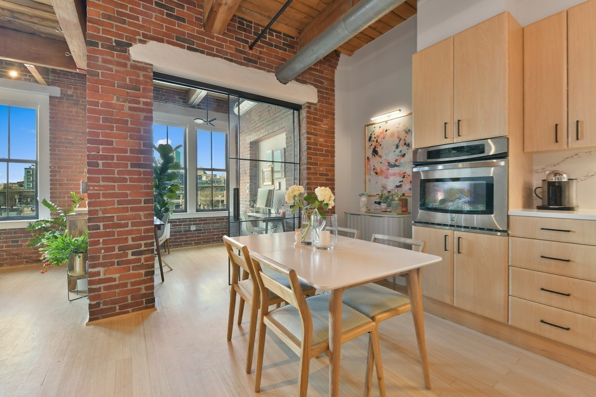 9 W Broadway # 410 Property Photo 8