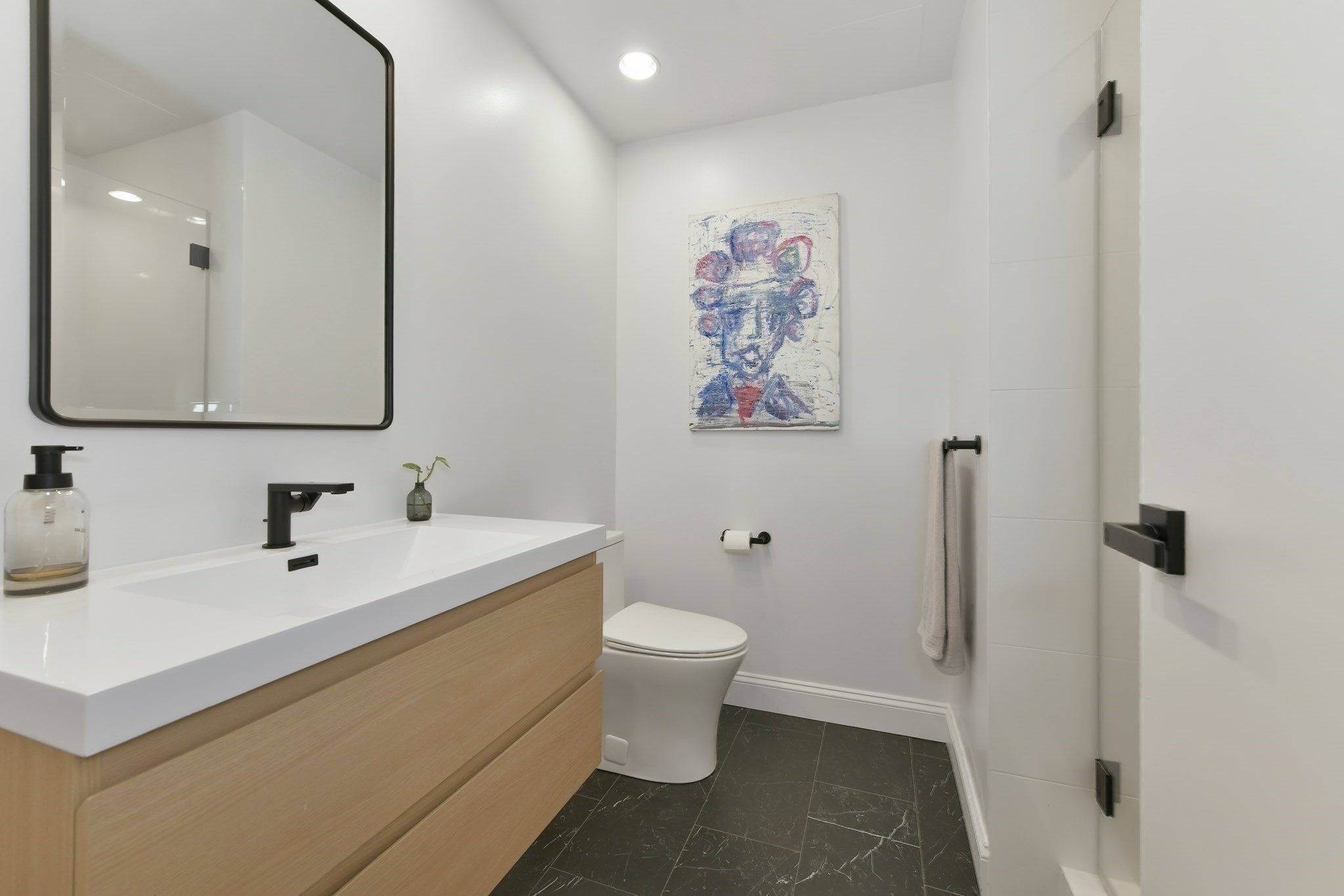 9 W Broadway # 410 Property Photo 10