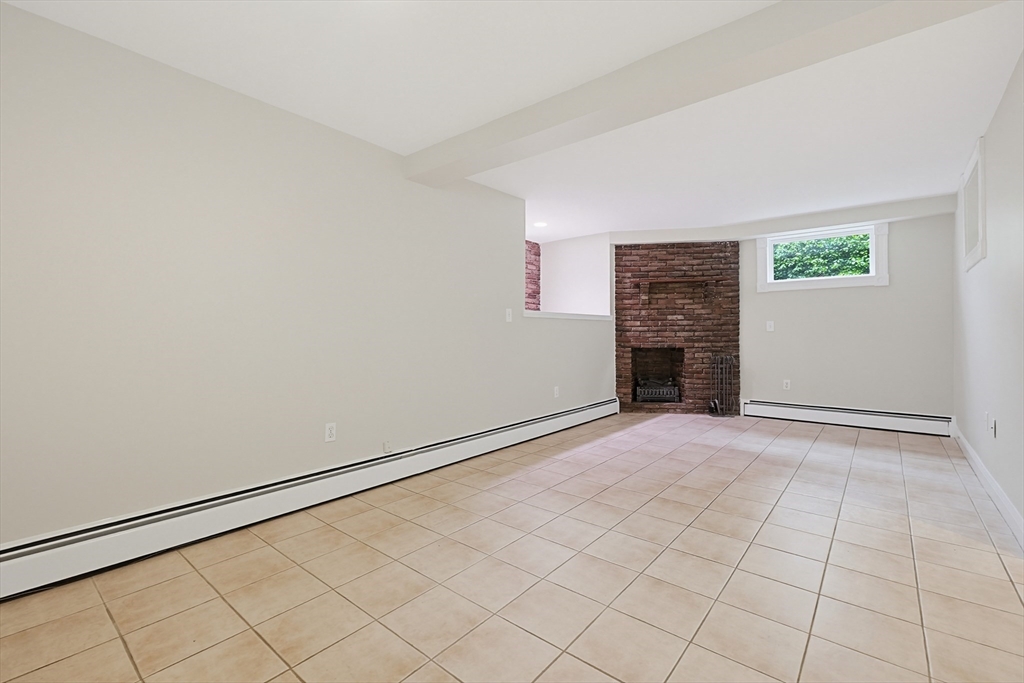 30 Cushing St # B Property Photo 3