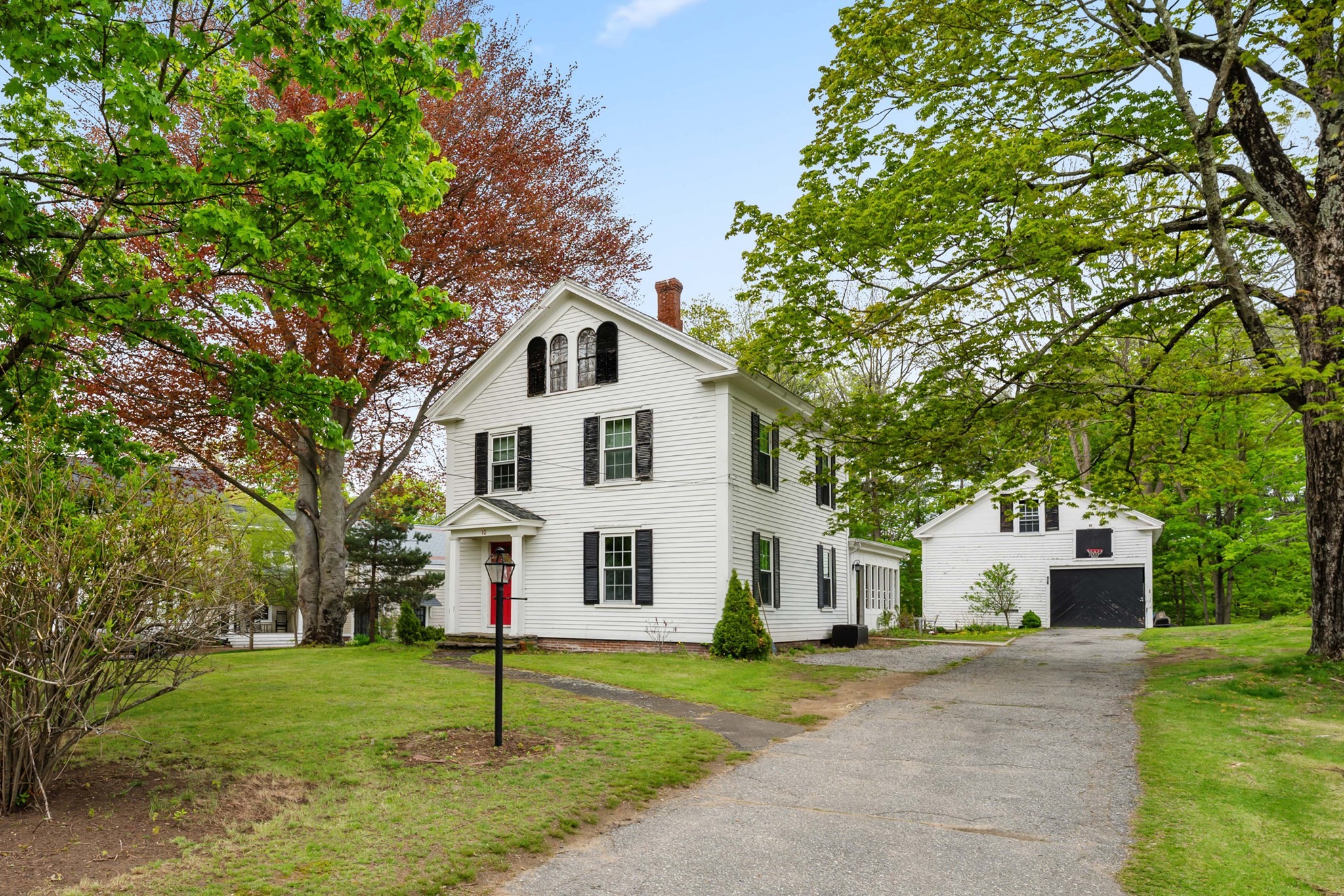 10 Maple Property Photo 2