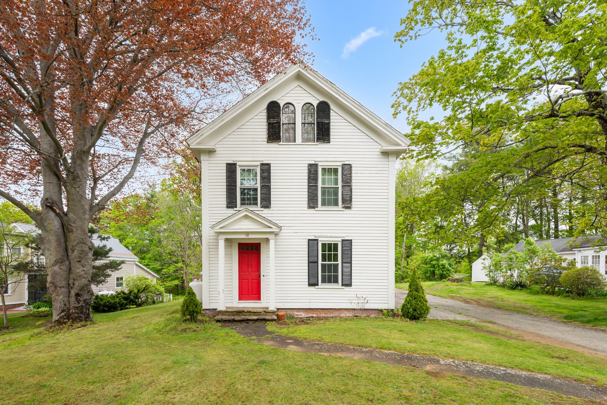 10 Maple Property Photo 3