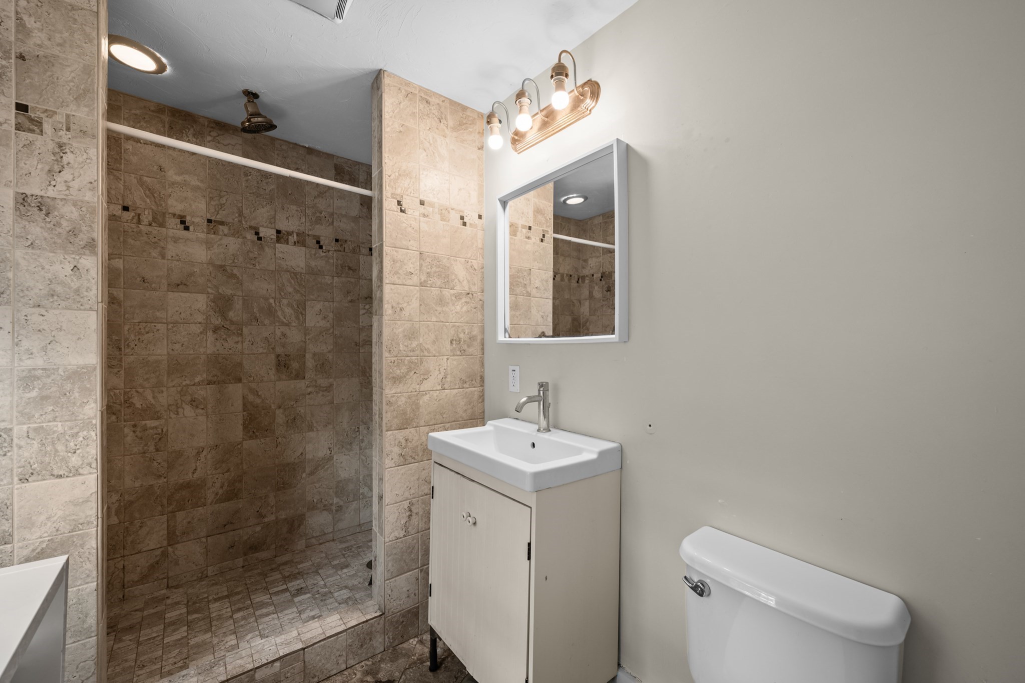 10 Maple Property Photo 25