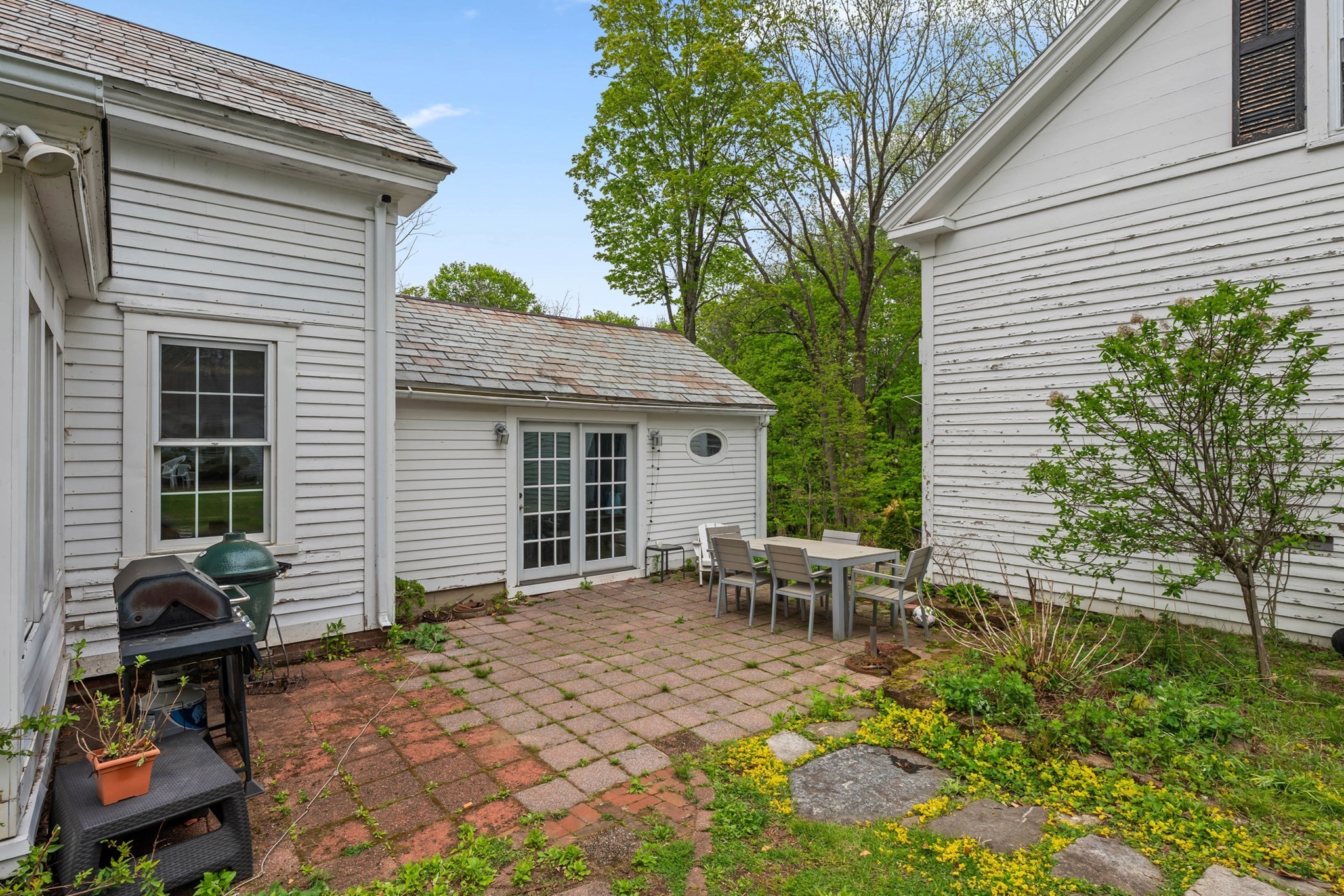 10 Maple Property Photo 35