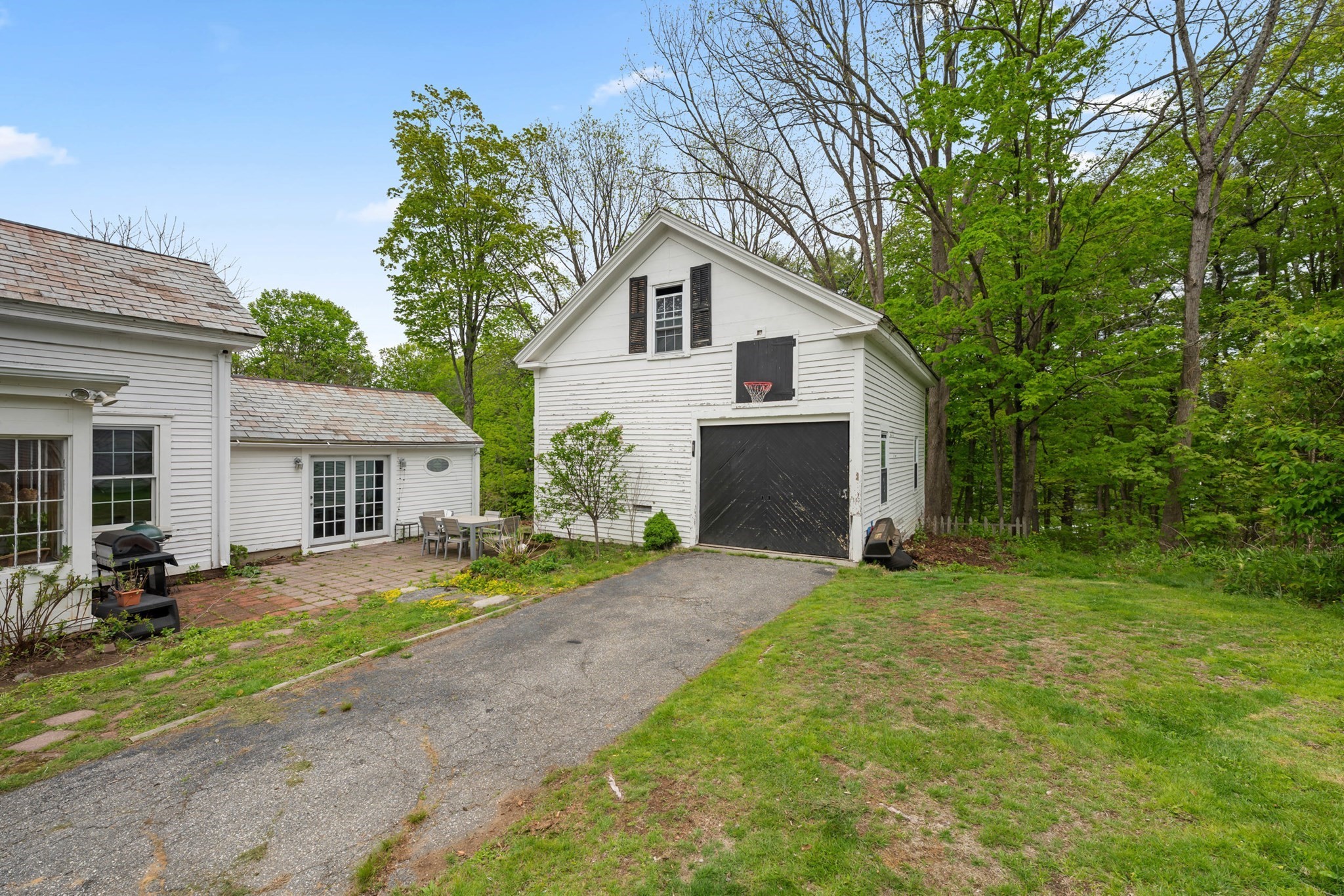10 Maple Property Photo 36