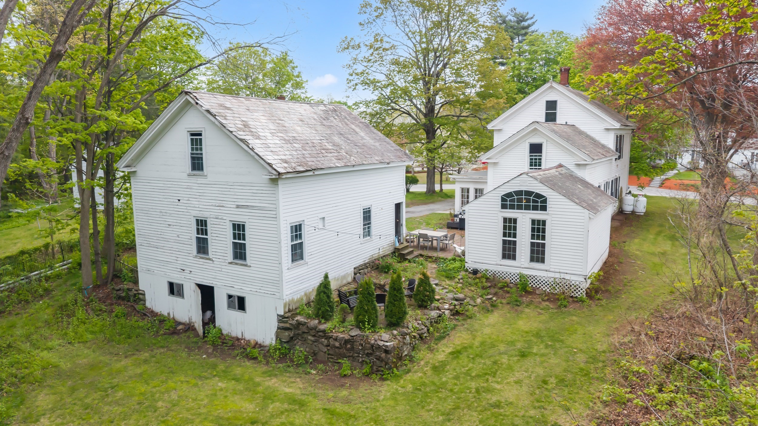 10 Maple Property Photo 37