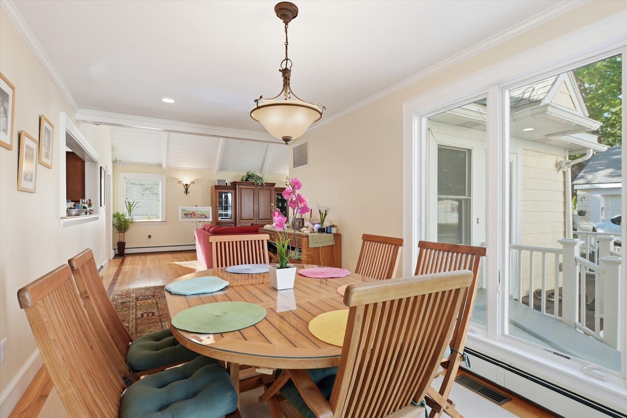 349 Auburndale Ave Property Photo 8