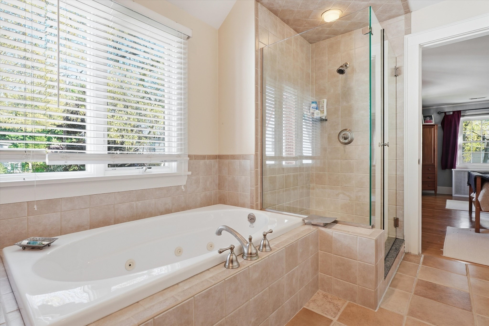 349 Auburndale Ave Property Photo 20