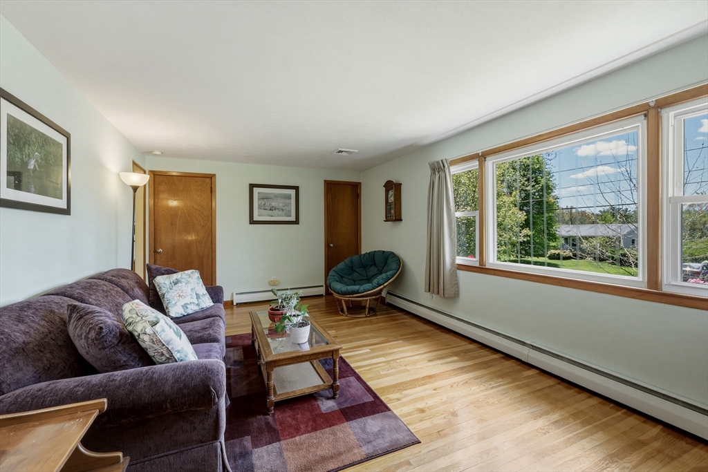 16 Saybrook Cir Property Photo 11