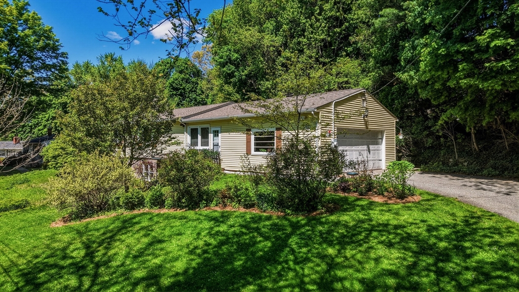 16 Saybrook Cir Property Photo 21