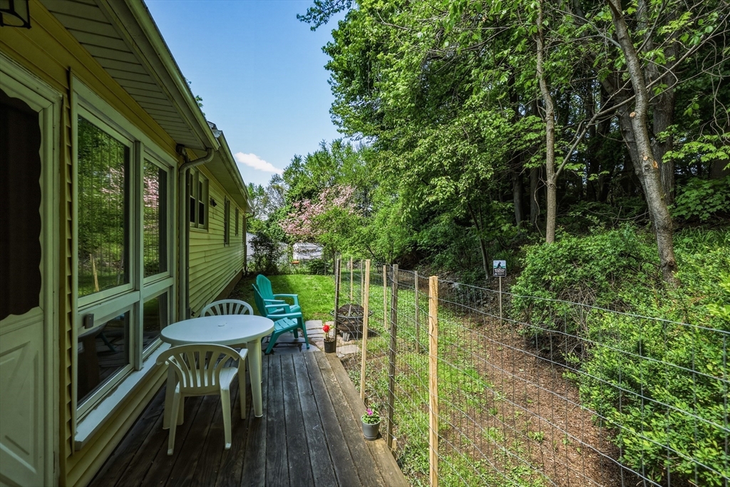 16 Saybrook Cir Property Photo 27