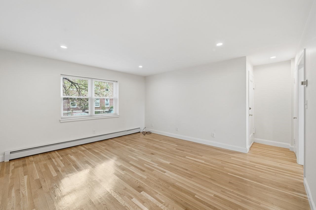 19 Alton Court # 2 Property Photo 8