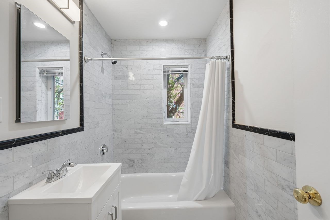19 Alton Court # 2 Property Photo 16