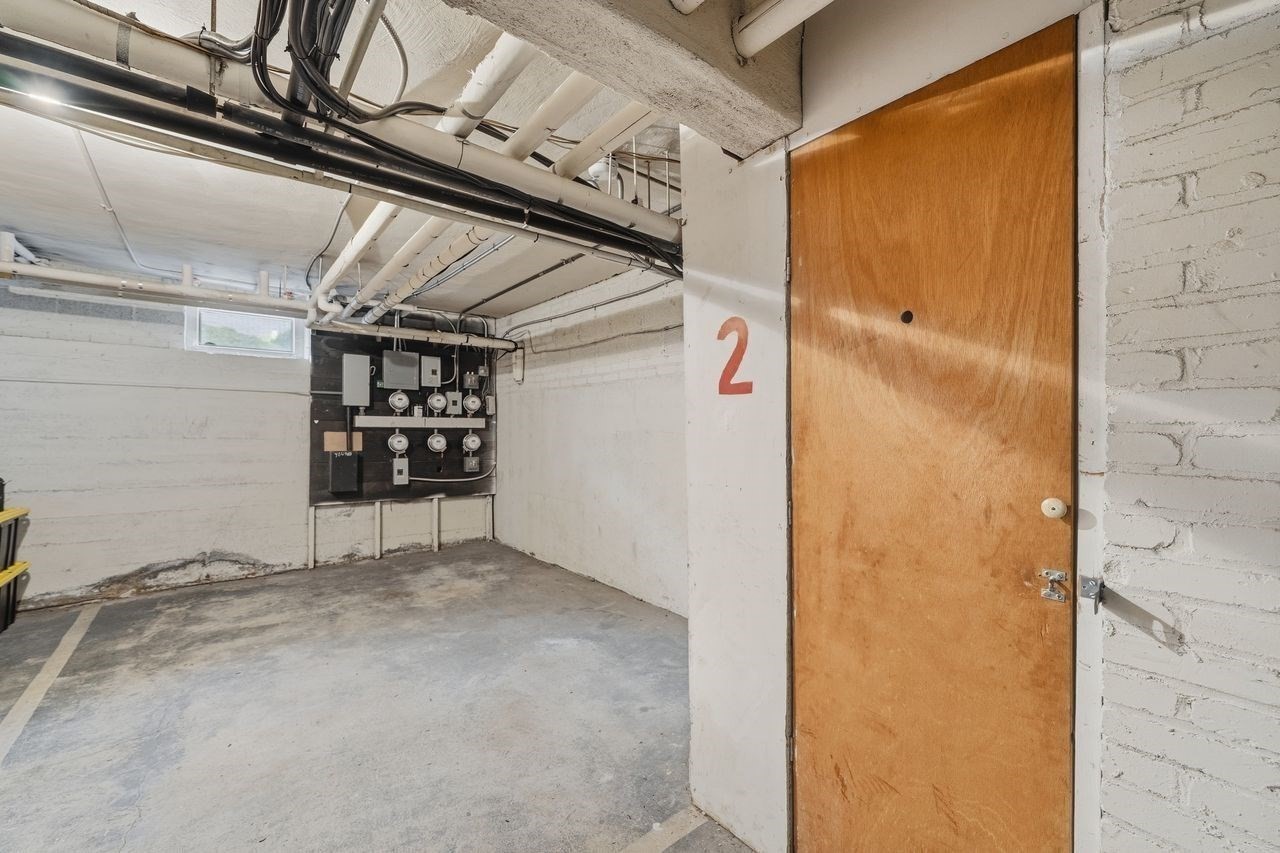19 Alton Court # 2 Property Photo 18