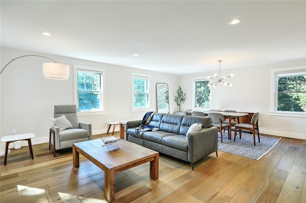 137 Rosebriar Avenue Property Photo 8