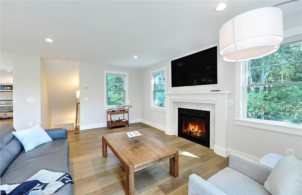 137 Rosebriar Avenue Property Photo 10