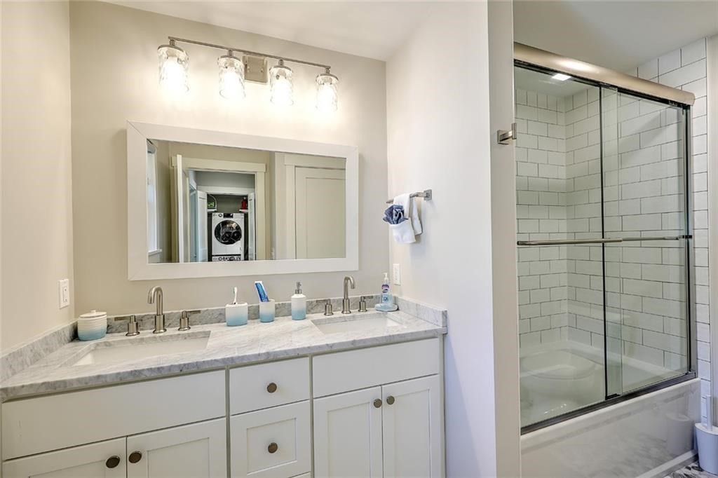 137 Rosebriar Avenue Property Photo 27