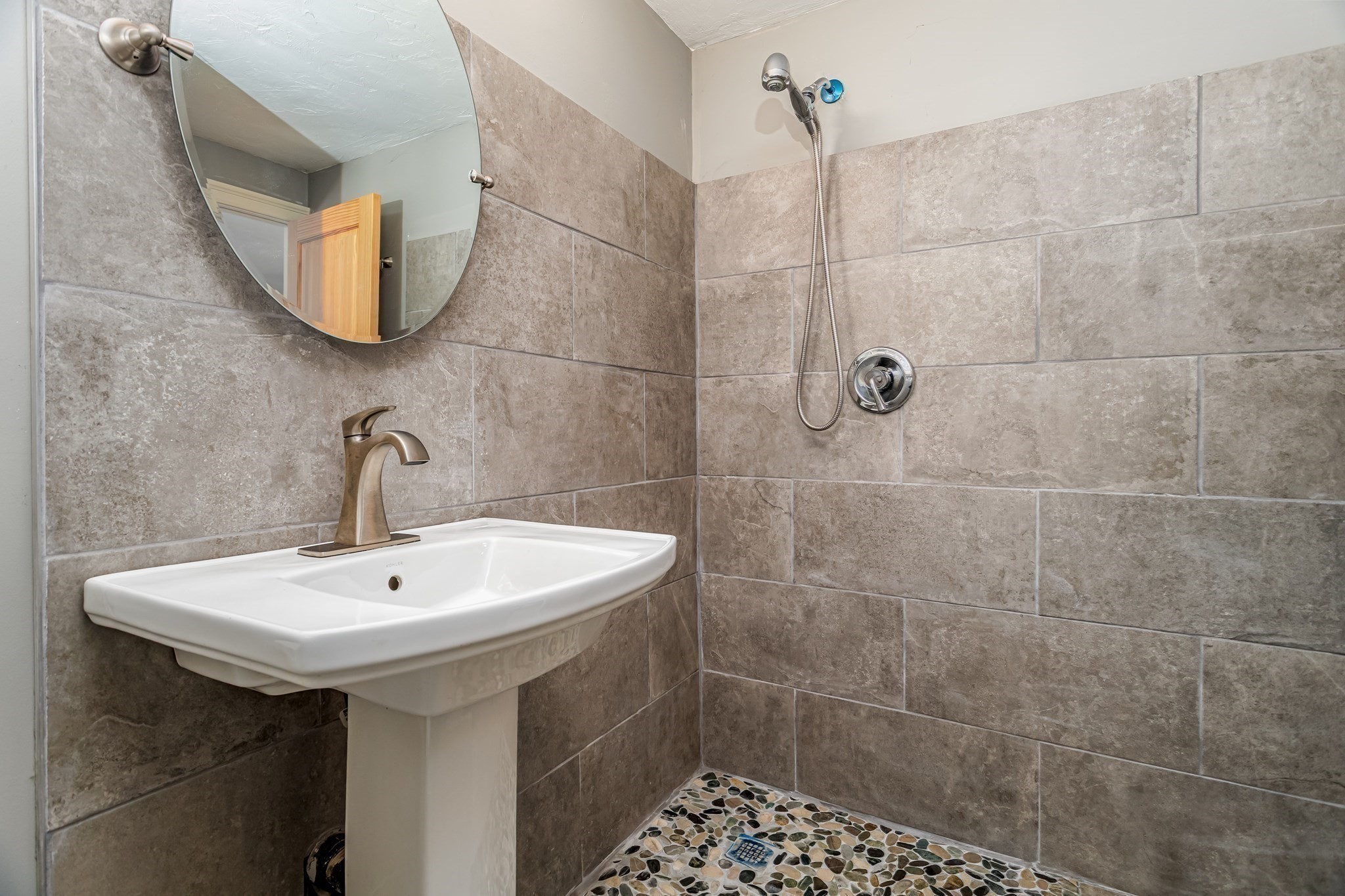 17 Fairview Property Photo 10