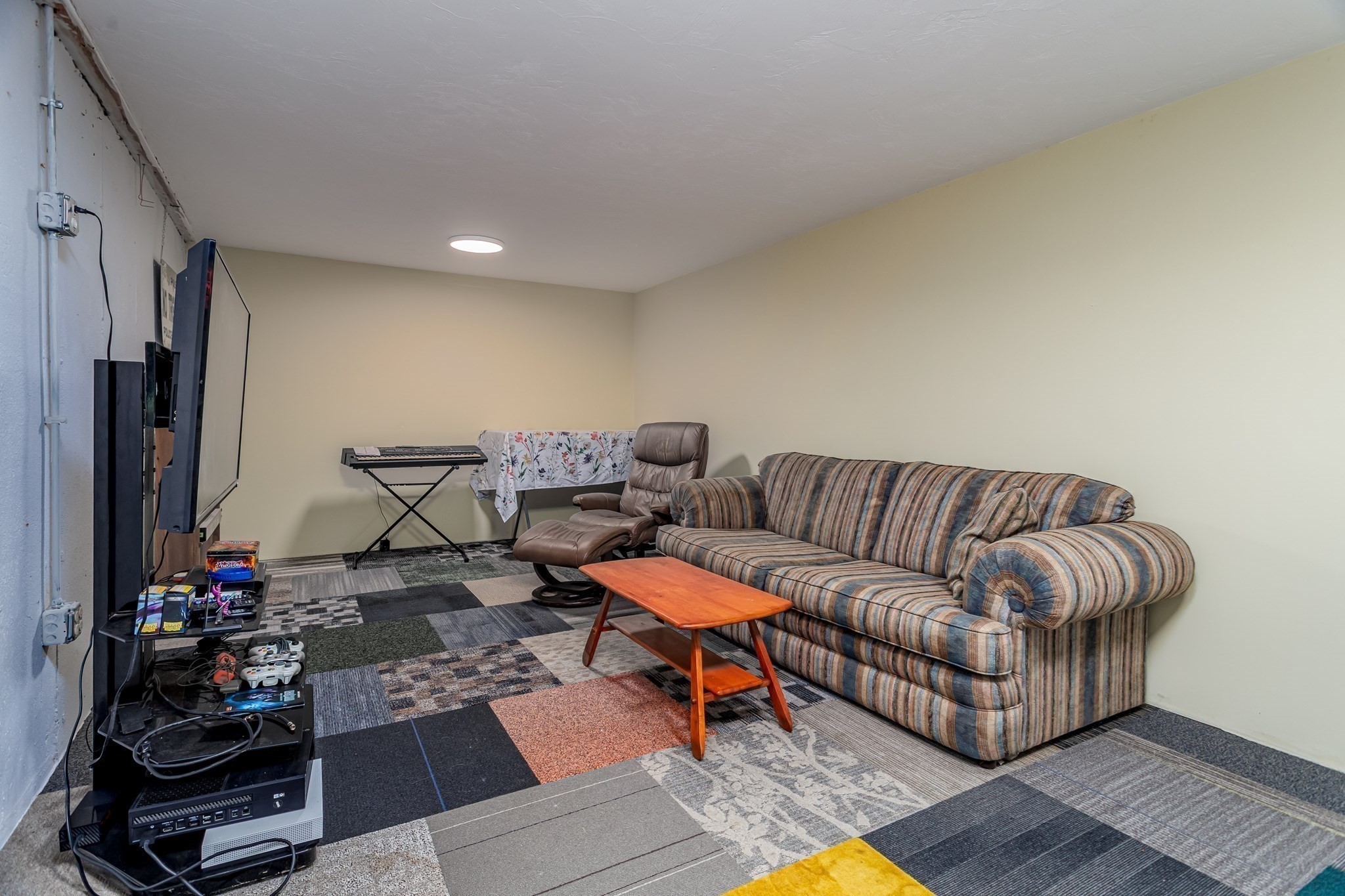 17 Fairview Property Photo 28